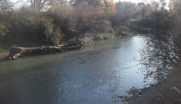 Az Oltba esett két férfi Brassó megyében, a katasztrófavédelem keresi őket