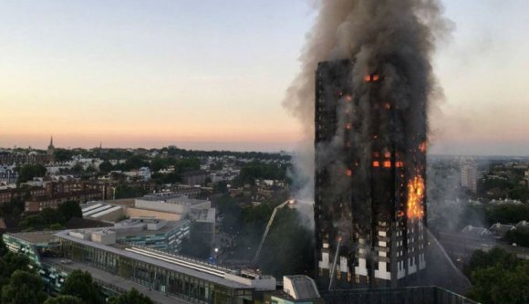 Már tizenkét halottja van a londoni tűzvésznek