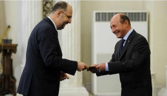 Kelemen: Băsescu kétszer is könyörgött a magyarok szavazataiért