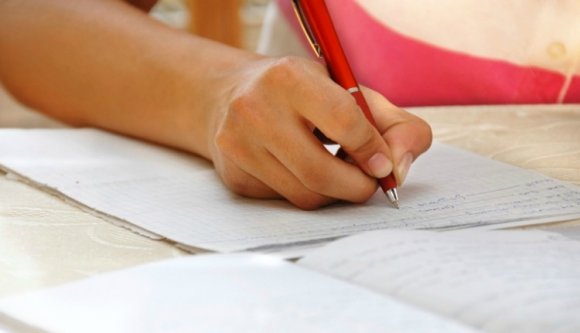 „A dallam szinonimája a manele” – kijavították a román szintfelmérő dolgozatokat