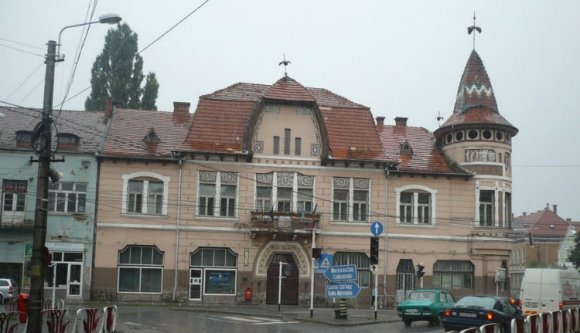 El kell távolítani a székely zászlót a gyergyószentmiklósi városházáról