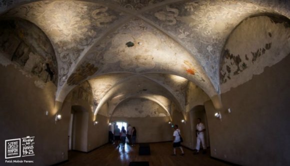 A több száz éves csontváztól a kisautómakettekig minden megtalálható a váradi várban