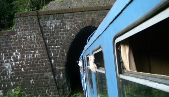 Alagútban gázolta el a vonat