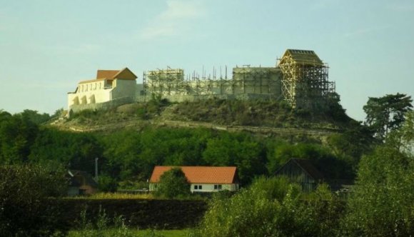 Lezuhant egy férfi a földvári vár faláról