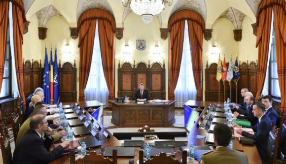 Közös európai védelmet szorgalmaz Iohannis