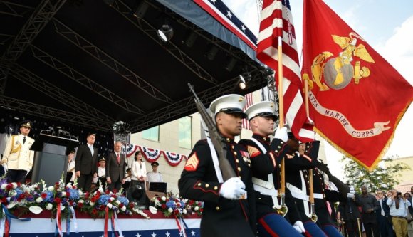 Megveregette Bukarest vállát Klemm, de azért politikai stabilitást kért