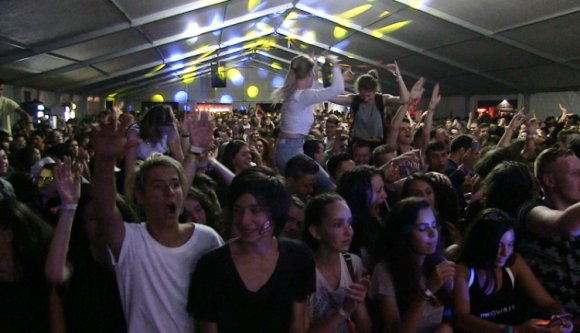 Kis Grófo úgy érezte magát a VIBE-on, mintha a Szigeten lenne (VIDEÓ)