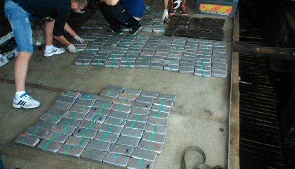 60 kiló fű, 221 darab ecstasy, 620 gramm hasis