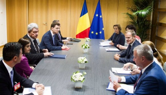 Tusk elé tuszkolták Tudosét