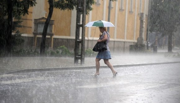 Narancs riasztás zivatar és viharos szél miatt a Székelyföldön