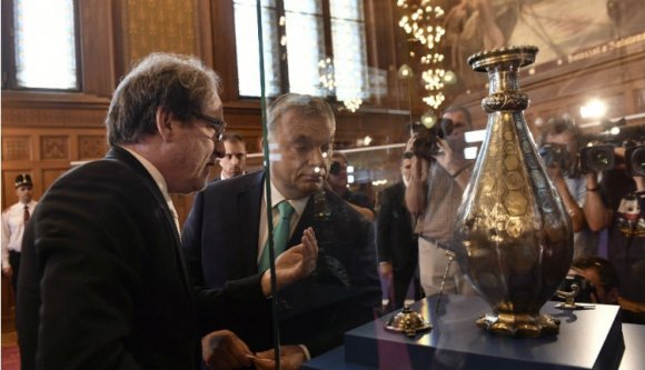 Hazatért Magyarország „családi ezüstje”