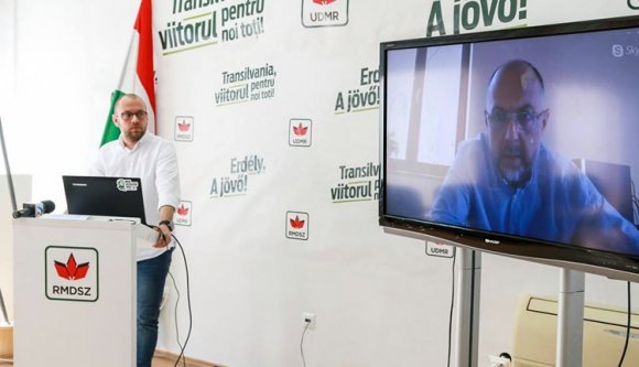 Minority SafePack: itt írja alá!