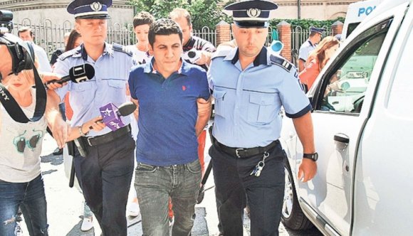 Brutálisan hosszú börtönbüntetés egy rendőrgázoló török üzletembernek