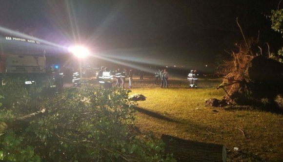 Lecsapott az ítéletidő, egy ember meghalt a csarnóházai kempingben