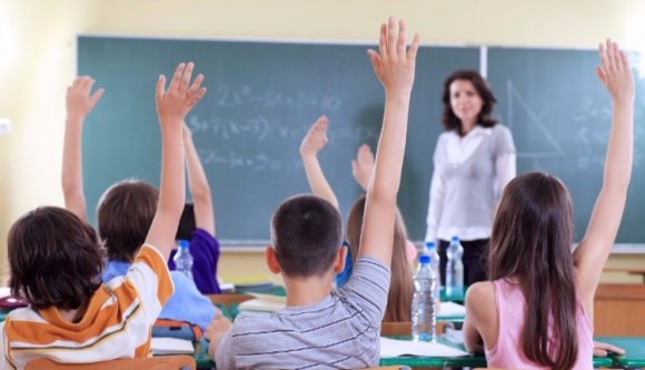 Megbuktak a tanári versenyvizsgán, mégis oktatnak