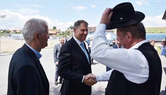 Iohannis elment hegyet mászni