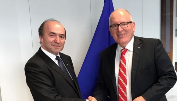 Rendesen belenyúlnak az igazságszolgáltatásba