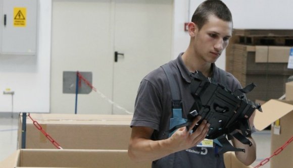 Közel 900 alkalmazottat bocsátott el a Dräxlmaier