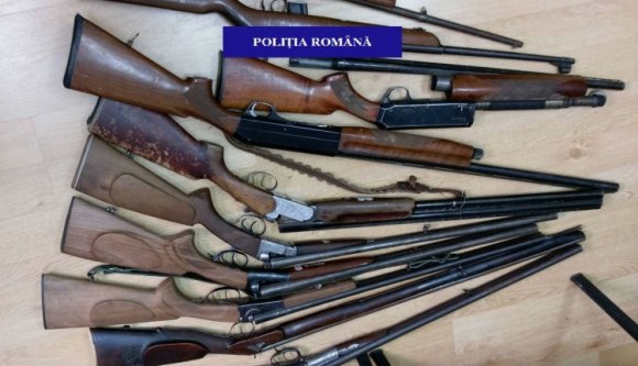 Több száz fegyvert koboztak el idén a rendőrök