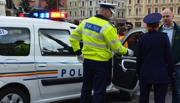 Belügyminiszter: a rendőrök csak ne rohangáljanak nyugdíjba 47 éves koruk előtt