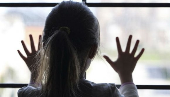 A vírus nincs tekintettel a korra: több mint kétszáz gyereket kórházban kezelnek, nyolcan súlyos állapotban vannak