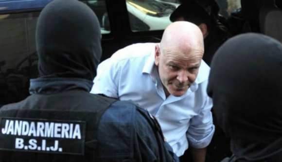 Rendőr hagyta meglógni az adócsalással vádolt üzletembert?