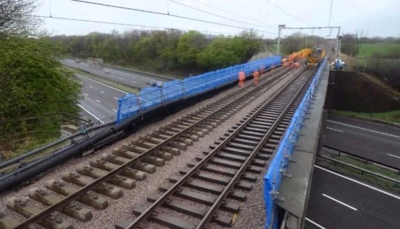 Vasút, vagy autópályák?