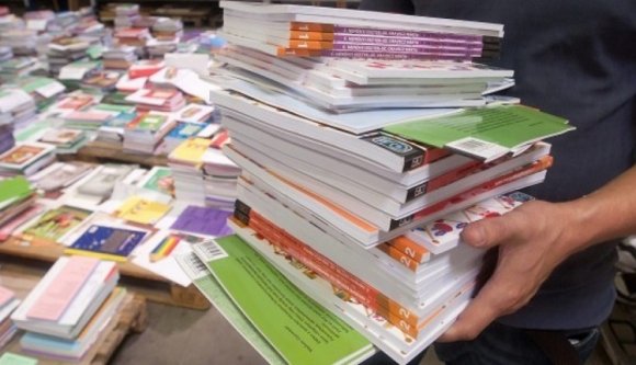 Központosítanák a tankönyvkiadást