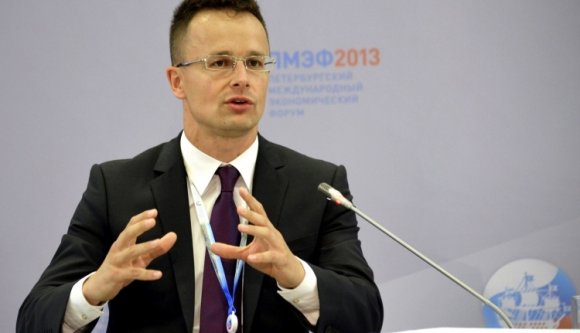 Diplomáciai háború: Magyarország hazarendelte hollandiai nagykövetét