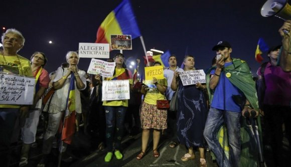 Ismét tüntettek az igazságügyi módosítások ellen