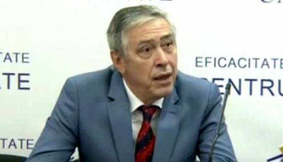 Kirúgta a miniszterelnök az egészségbiztosító vezetőjét