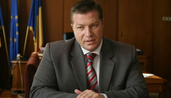 A hargitai prefektus tovább görgeti a miccses provokáció fekáliagalacsinját