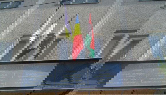 Bukarest kisebbségvédelmi központot nyit Kárpátalján