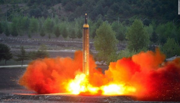 Feszíti a húrt Phenjan: Észak-Korea újabb rakétát lőtt ki