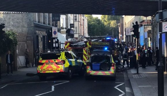 18 éves srácot vettek őrizetbe a londoni metrómerénylet miatt