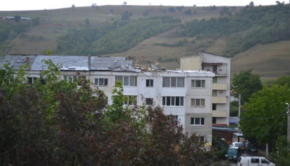 FRISSÍTÉS: Már nyolc halálos áldozata van az ítéletidőnek