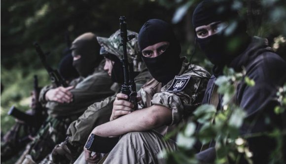 Fasisztoid félkatonai szervezet védené meg „ukrán Kárpátalját” a magyaroktól