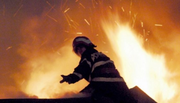 Négyemeletes panelház lángolt Marosvásárhelyen