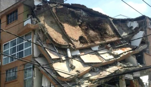 Erőteljes földrengés rázta meg Mexikót