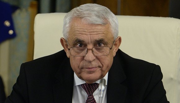 Alienként tört ki a lírai én a mezőgazdasági miniszterből