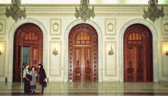 25 százalékos béremelést ígértek, de valójában csak 5 százalékos lesz