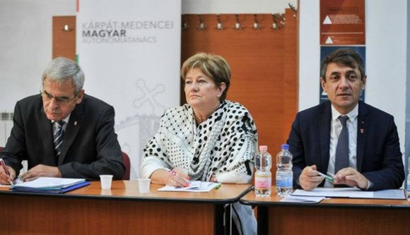 Tőkés: a fokozódó magyarellenesség is az autonómia hiányára vezethető vissza