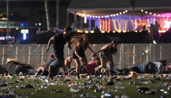 Mészárlás Las Vegasban: legalább ötven halott
