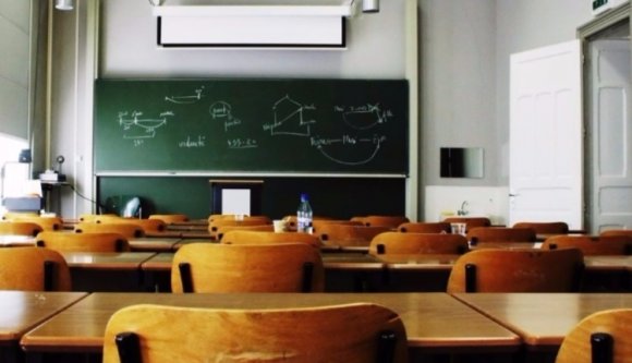 Iskolai meglepi: nem lesznek órák csütörtökön!