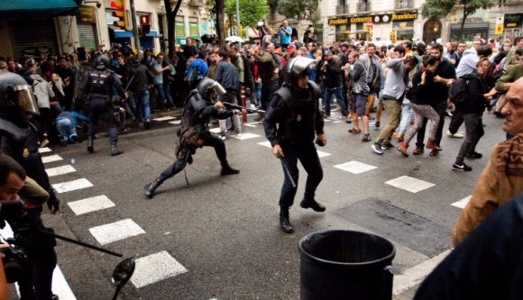 Madrid saját maga gyújtja meg az elszakadás kanócát