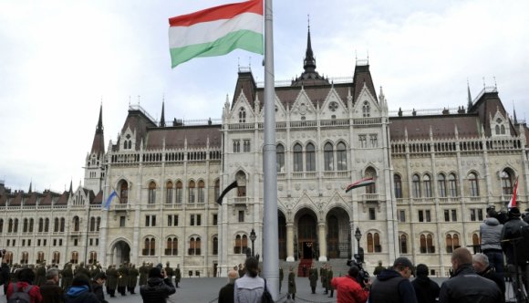 Ismét az aradi vértanúk előtt tisztelgünk