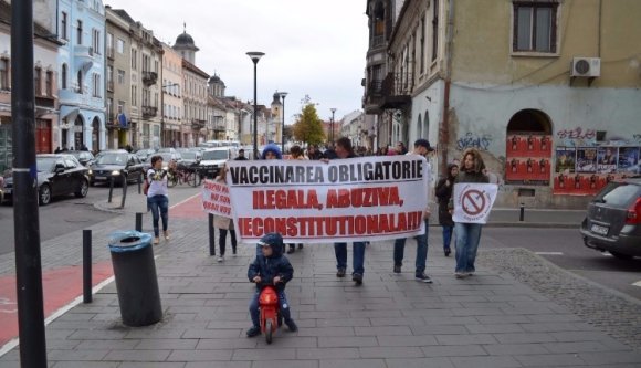 Le az orvosi diktatúrával!