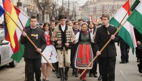 A szenátus levette a napirendről a március 15. ünnepnappá nyilvánításáról szóló tervezetet