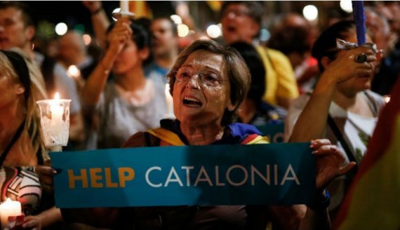 Madrid azzal fenyegetőzik, hogy szombaton felfüggesztik a katalán autonómiát