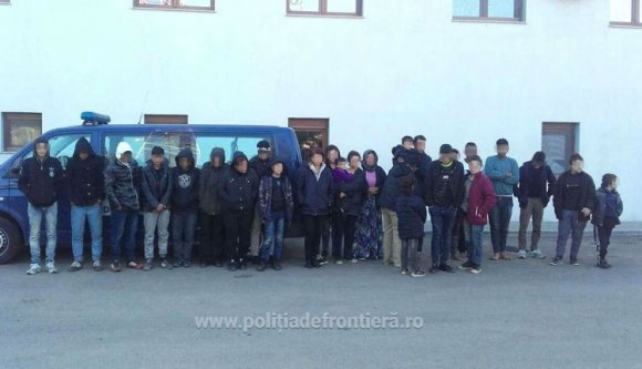 Közel harminc ázsiai próbált egyszerre átszökni a magyar-román határon